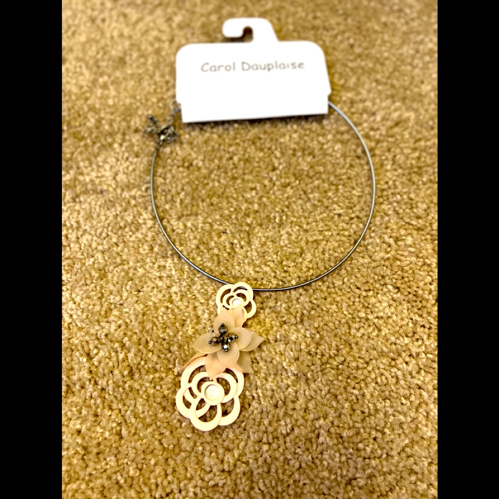 Carol Dauplaise Pink Floral Onyx Hoop Necklace 6$